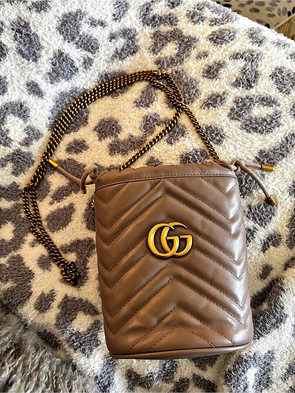 Gucci GG Marmont Mini Bucket Bag Dusty Pink Matelassé Leather Chain Crossbody